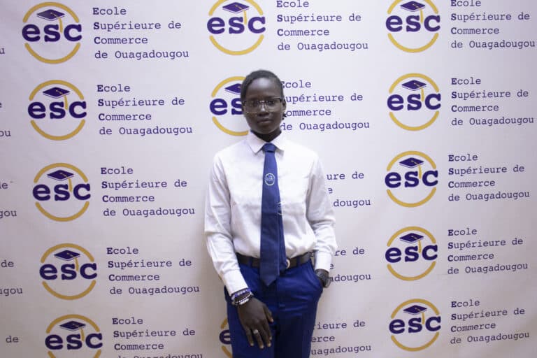 DEBAT, ARGUMENTATION ET MAITRISE DE L’ANGLAIS : UNE ETUDIANTE DE L’ECOLE SUPERIEURE DE COMMERCE DE OUAGADOUGOU SE DISTINGUE